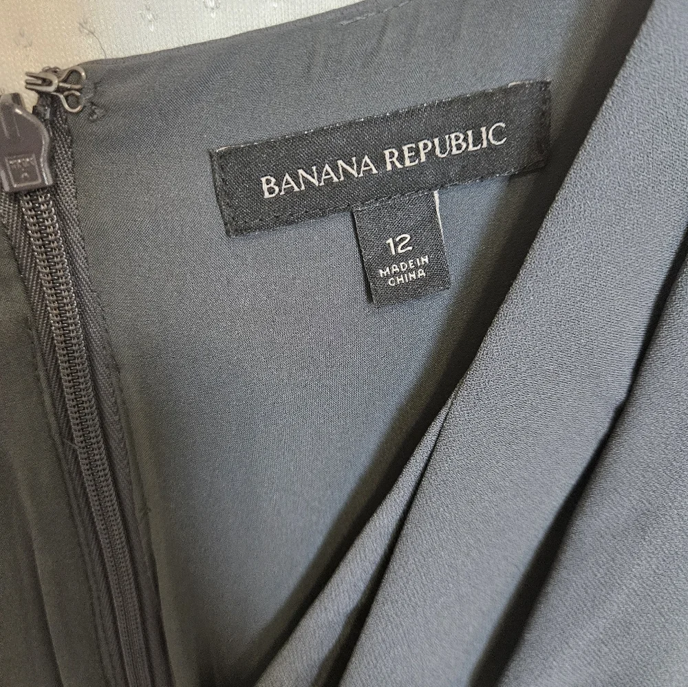 Like New: Banana Republic V Neck Midi Sleeveless Business Fit and Flare Dress - Picture 5 of 8